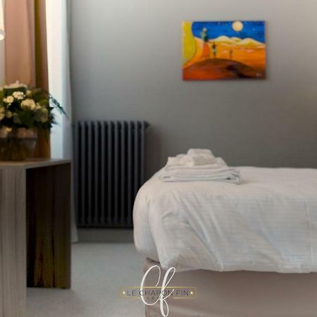 Hotel Le Chapon Fin Муасак Экстерьер фото