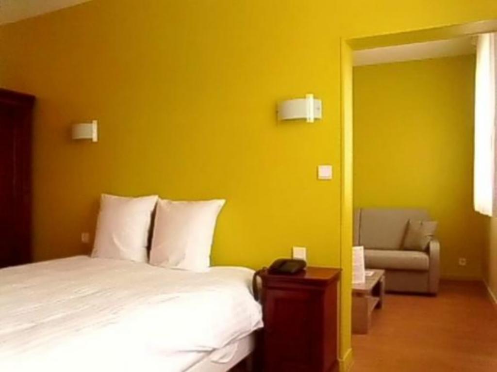 Hotel Le Chapon Fin Муасак Экстерьер фото